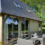 Neues Normannisches Mit Charme Kastanienbaeume By Interhome