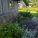 Neues Normannisches Mit Charme Kastanienbaeume By Interhome Vakantiehuis