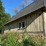 Neues Normannisches Mit Charme Kastanienbaeume By Interhome Bretteville-du-Grand Caux