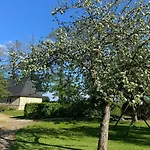 Neues Normannisches Mit Charme Kastanienbaeume By Interhome *