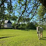 Vakantiehuis Neues Normannisches Mit Charme Kastanienbaeume By Interhome *