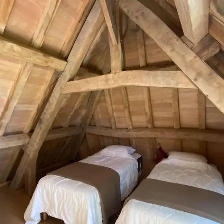 Neues Normannisches Mit Charme Kastanienbaeume By Interhome
