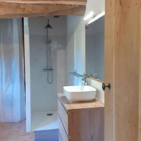 Neues Normannisches Mit Charme Kastanienbaeume By Interhome Hébergement de vacances *