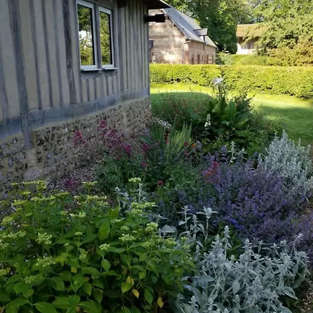 Neues Normannisches Mit Charme Kastanienbaeume By Interhome Hébergement de vacances