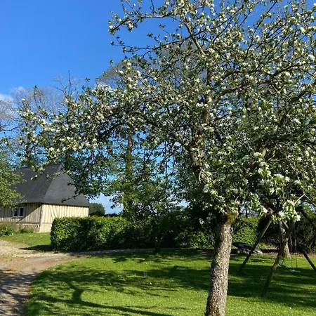 Neues Normannisches Mit Charme Kastanienbaeume By Interhome *