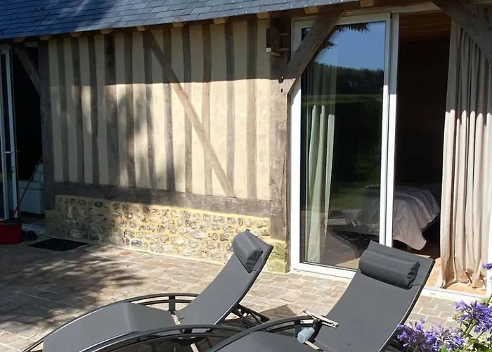 Neues Normannisches Mit Charme Kastanienbaeume By Interhome *