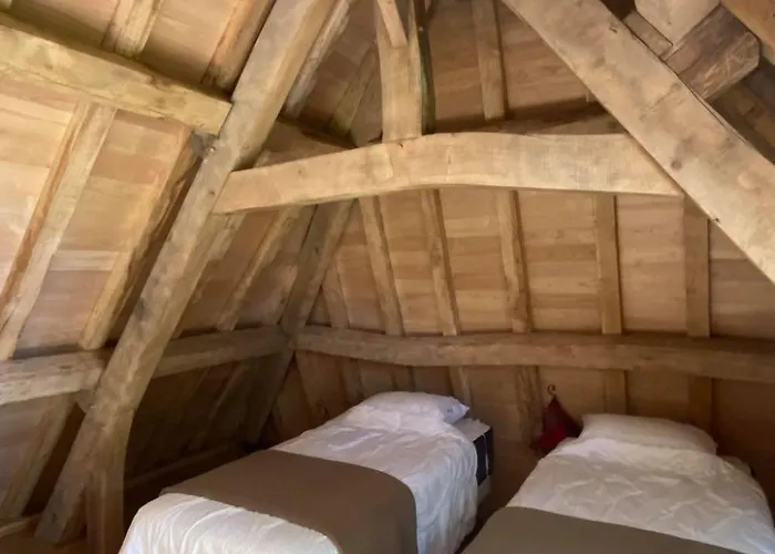 Neues Normannisches Mit Charme Kastanienbaeume By Interhome