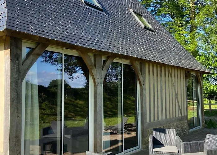 Neues Normannisches Mit Charme Kastanienbaeume By Interhome