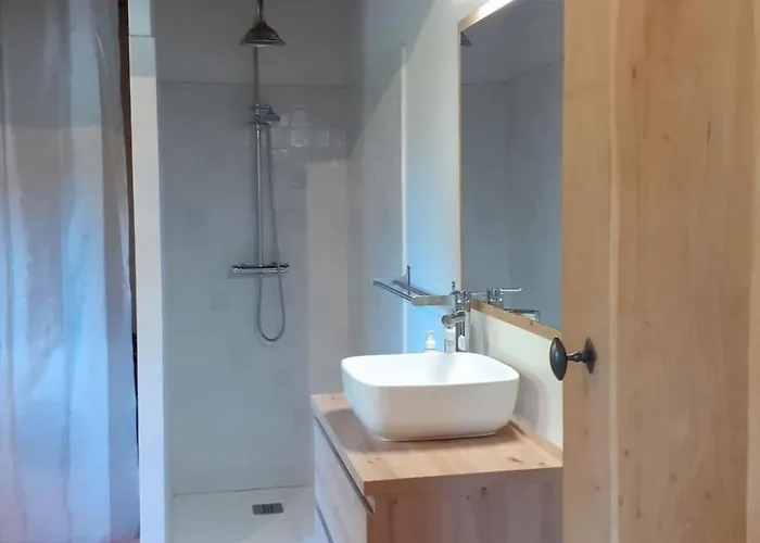 Neues Normannisches Mit Charme Kastanienbaeume By Interhome Tatil Evi *