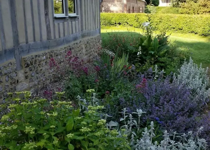 Neues Normannisches Mit Charme Kastanienbaeume By Interhome Ferienhaus